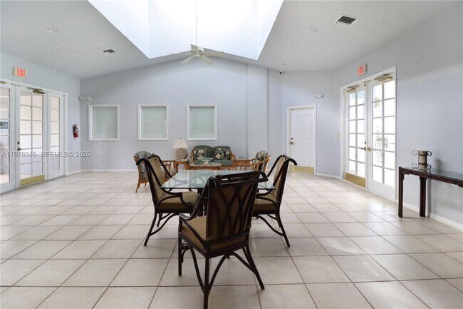 Building Photo - 765 SW 148th Ave