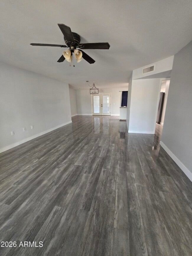 Building Photo - 10049 W Oakmont Dr