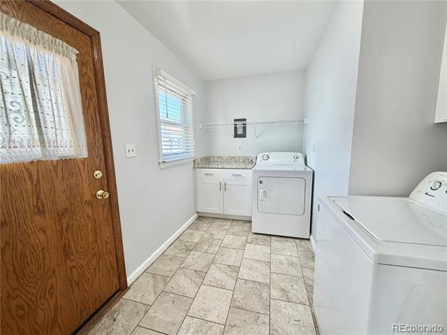 Building Photo - 2216 Elmira St