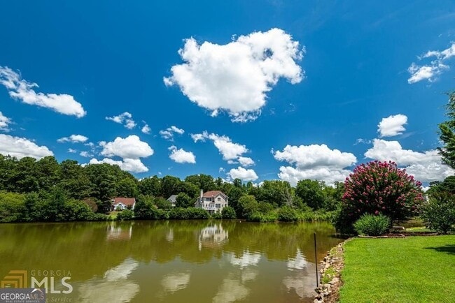 Building Photo - 225 Heritage Lake Dr