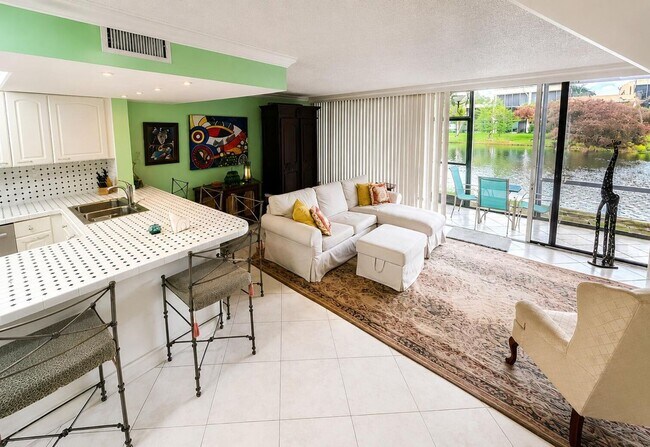 Building Photo - 2910 SW 87th Terrace