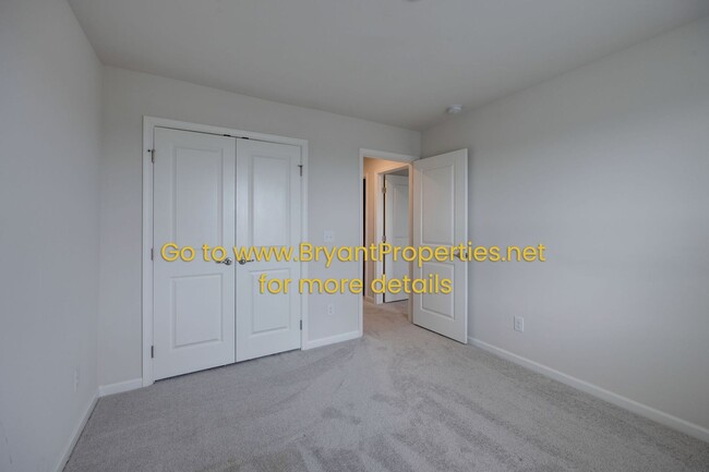 Building Photo - 632 Exmoor Dr