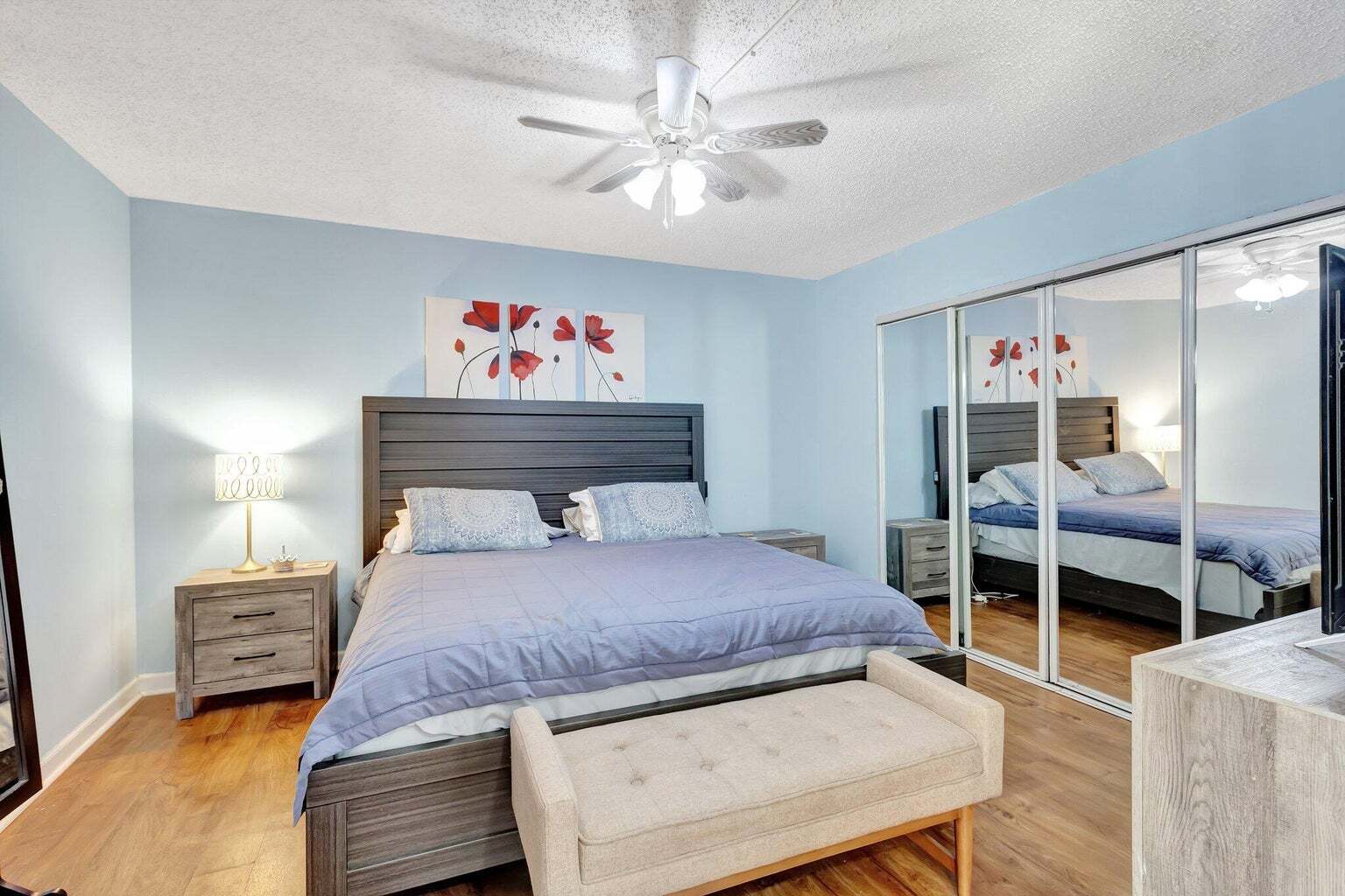 Building Photo - 1586 Shaker Cir