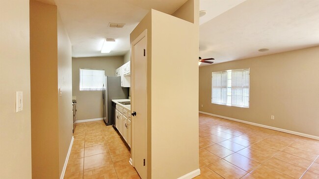 Building Photo - 1114 Brafforton Dr