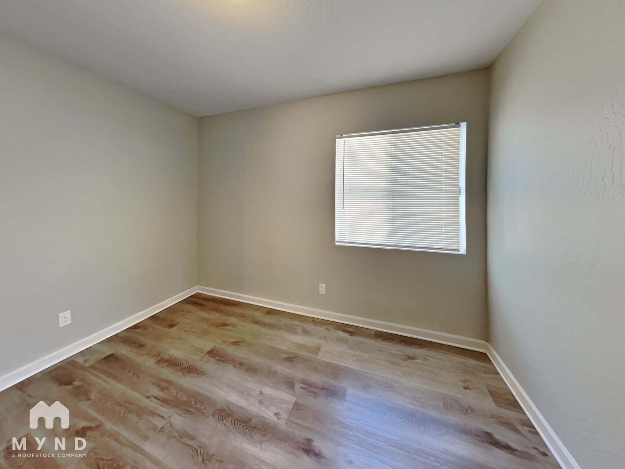Building Photo - 4561 W Boca Raton Rd