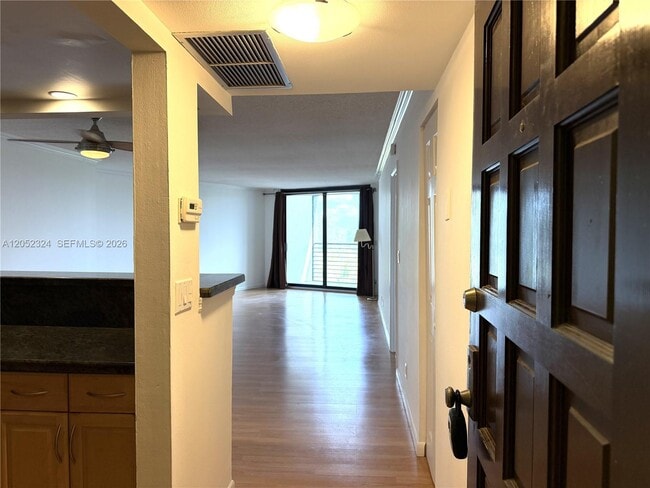 Building Photo - 3800 N Hills Dr