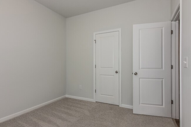 Building Photo - 476 Craigflower Ct