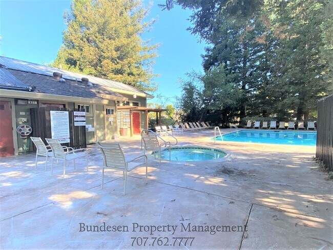 Building Photo - 1702 Algol Ct