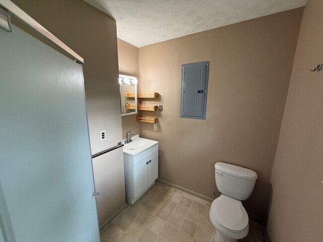 Building Photo - 3 Bedroom Home in West Lafayette School District!