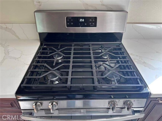 Building Photo - 1126 Highland Oaks Dr