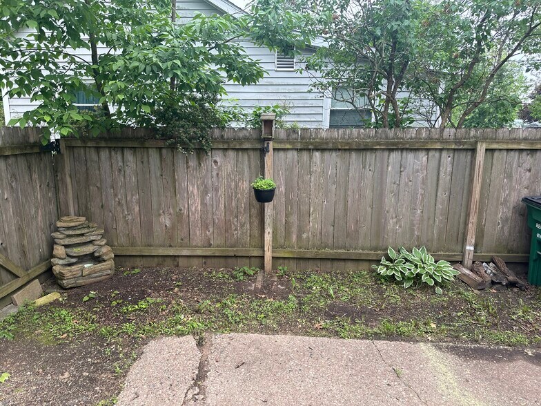 Building Photo - 161 17th St N