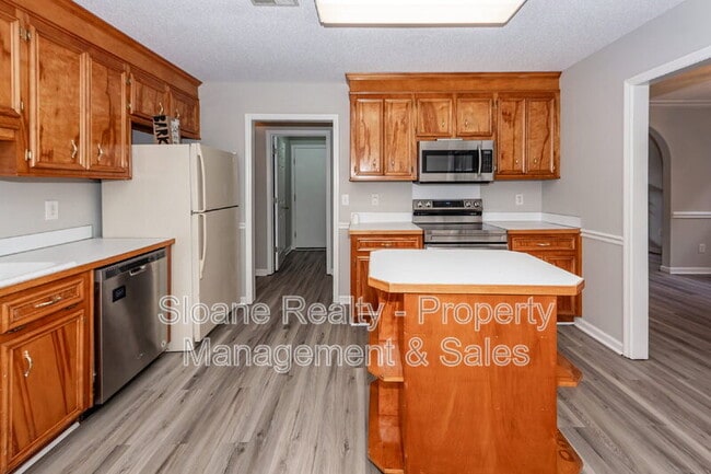 Building Photo - 458 Planters Trace Dr