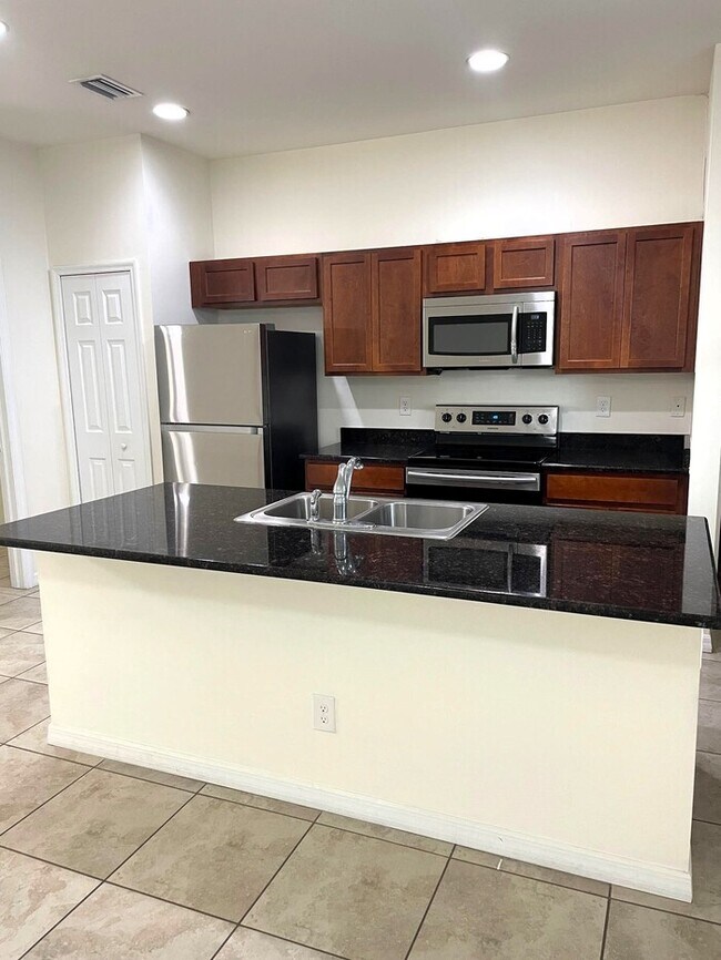 Building Photo - NE Cape Coral Single Family Home