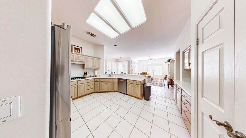 Building Photo - 78907 Fountain Hills Dr