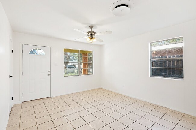 Building Photo - 202 N 41st St
