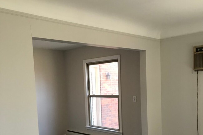 Building Photo - Vernier Park Apartments