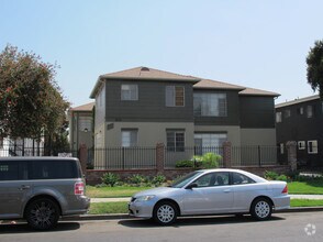 Building Photo - 4101-4103 Palmyra