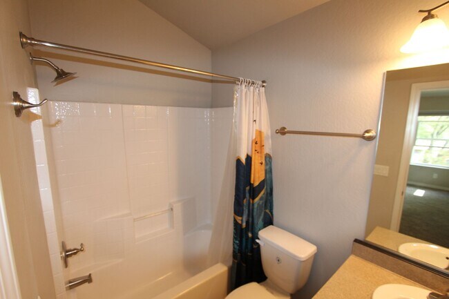 Building Photo - 504 S O'Leary St