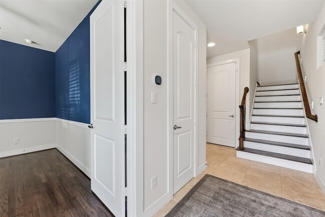 Building Photo - 1508 Beall St