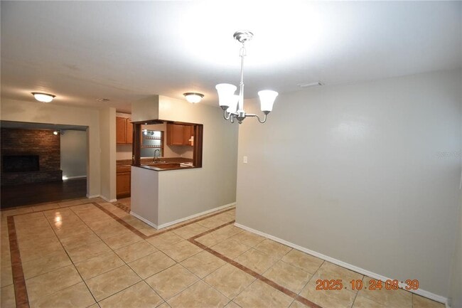 Building Photo - 10011 N 28th St