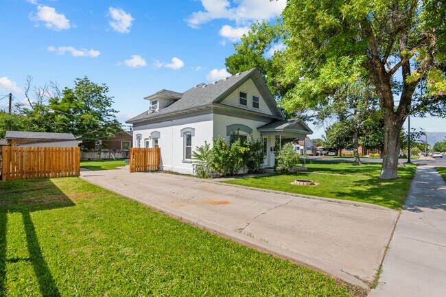 Building Photo - The One Spanish Fork Rental You Don't Want to Miss"