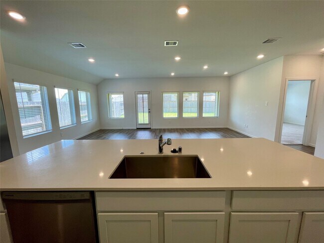 Building Photo - 17202 Coppice Oak Dr