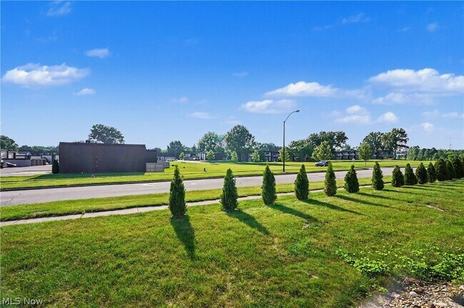 Building Photo - 1565 Whitehall Blvd