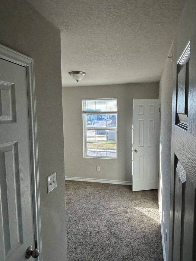 Building Photo - Your Perfect Townhome in NE San Antonio!