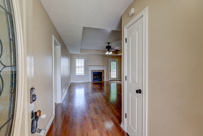 Building Photo - 2924 Brewster Drive