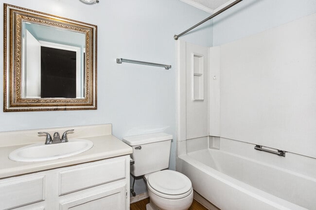 Building Photo - 4606 Lennox Pl