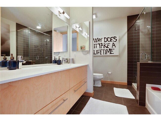 Building Photo - 901 S 2nd St