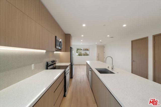 Building Photo - 5530 1/2 Sunnyslope Avenue, Los Angeles, C...