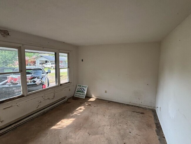 Building Photo - 511 Bud Ave