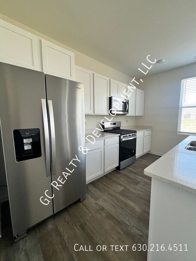 Building Photo - 3233 Lehman Crossing
