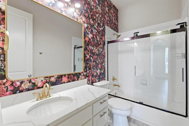 Building Photo - 500 Loma Alta Dr