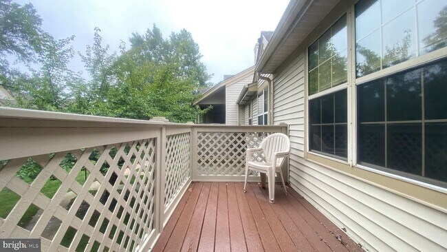 Building Photo - 1010 Foxmeadow Dr