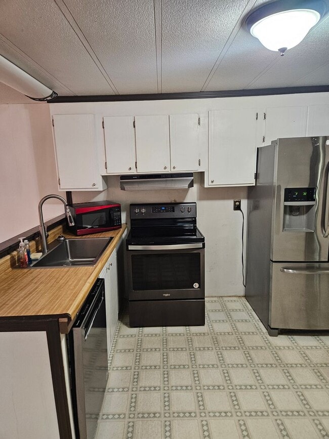 Building Photo - 2Bd/2Ba Maple Valley Home