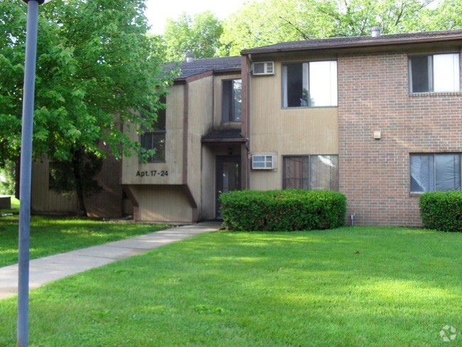 Primary Photo - Fairfield Park II Apartments