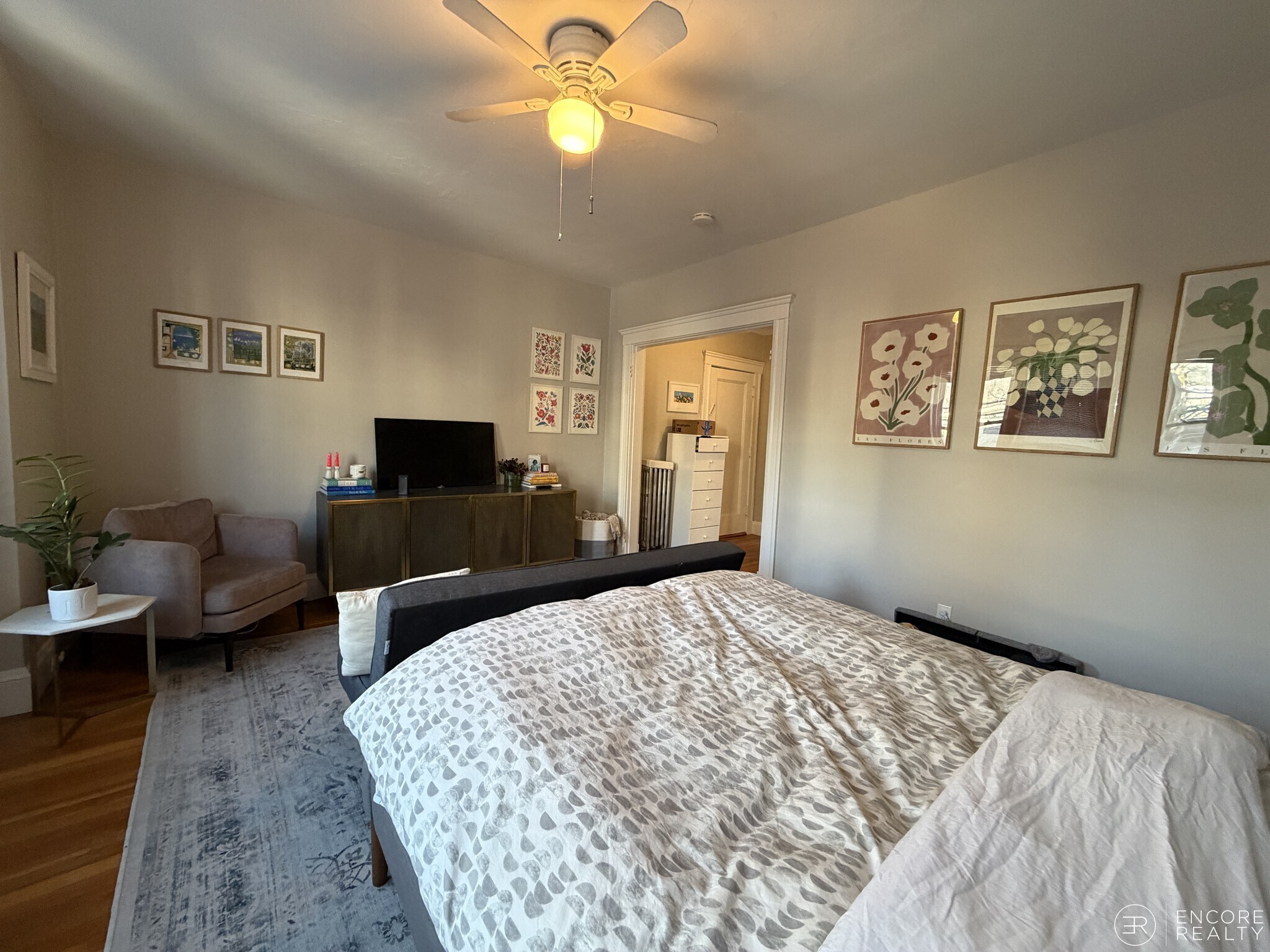 Building Photo - 11 Gray St