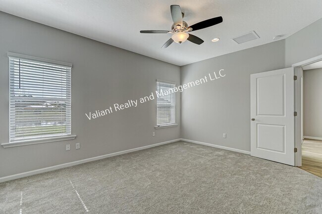 Building Photo - 278 Holly Forest Dr