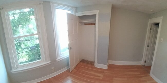 Building Photo - 3 Bedroom 1 Bath Home