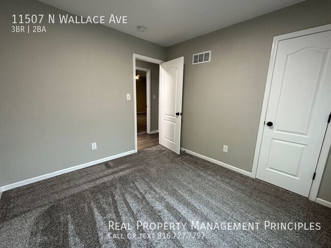Building Photo - 11507 N Wallace Ave