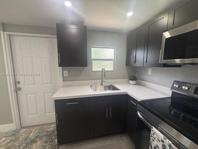 Building Photo - 13025 NW 2nd Ave