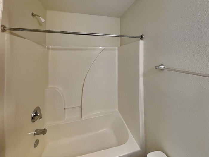 Building Photo - 2727 Oasis Ln