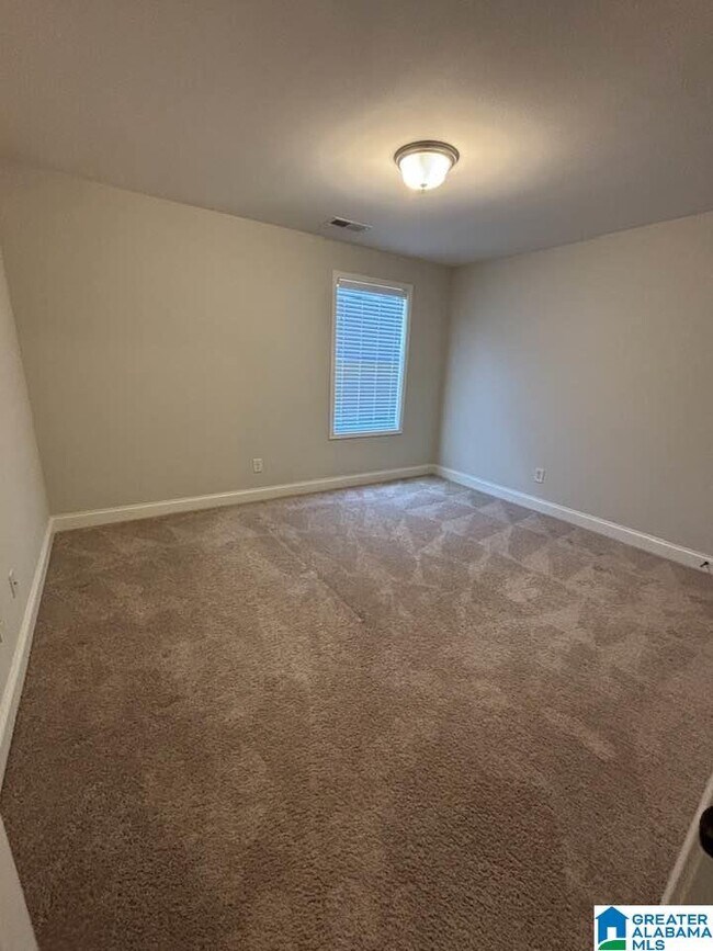 Building Photo - 4215 Lennox Dr