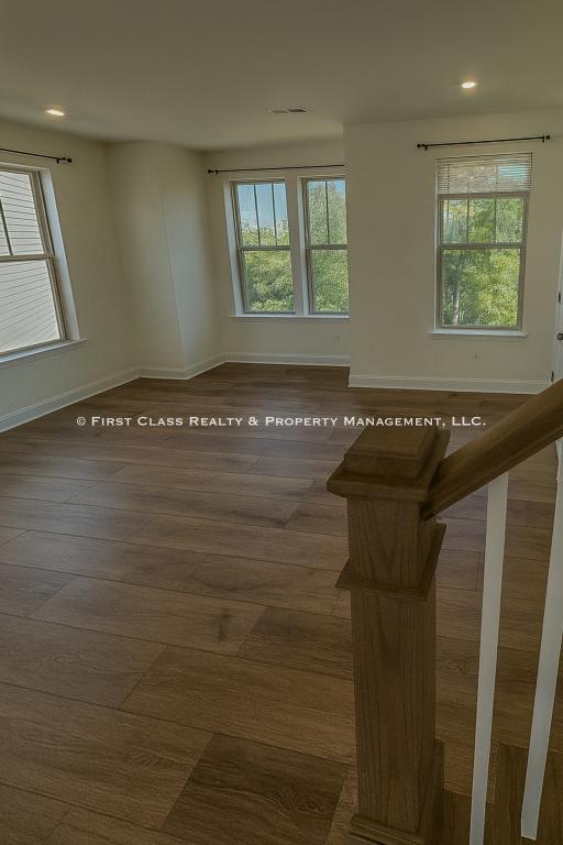 Building Photo - 338 Simeon Dr