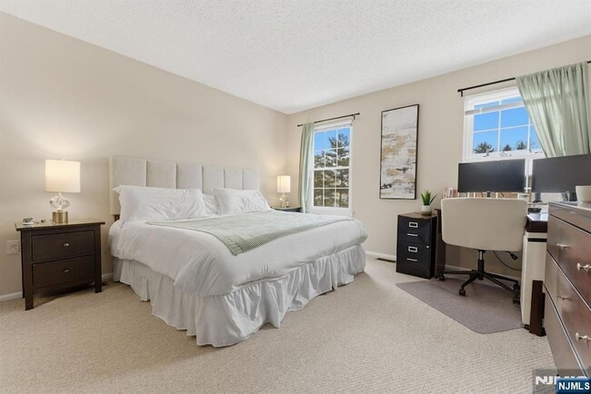 Building Photo - 774 Sassafras Ct