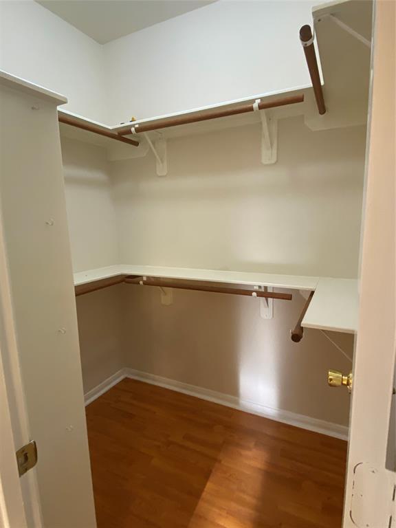 Building Photo - 2114 Winding Hollow Dr