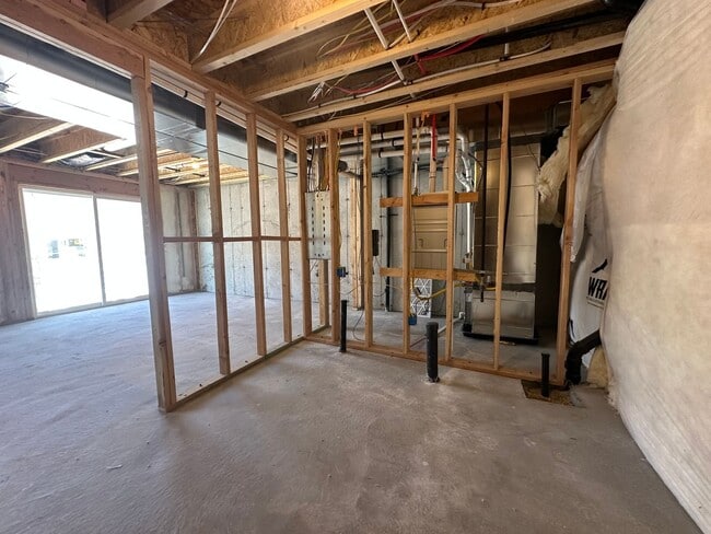 Building Photo - 5228 Acacia Dr