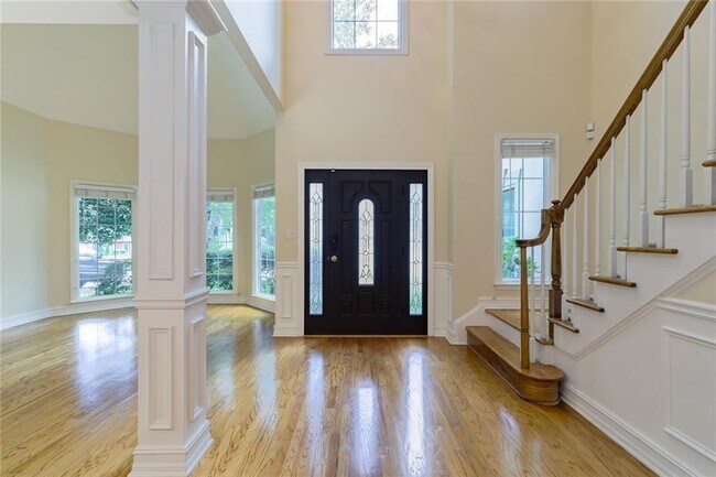 Building Photo - 1167 Druid Walk